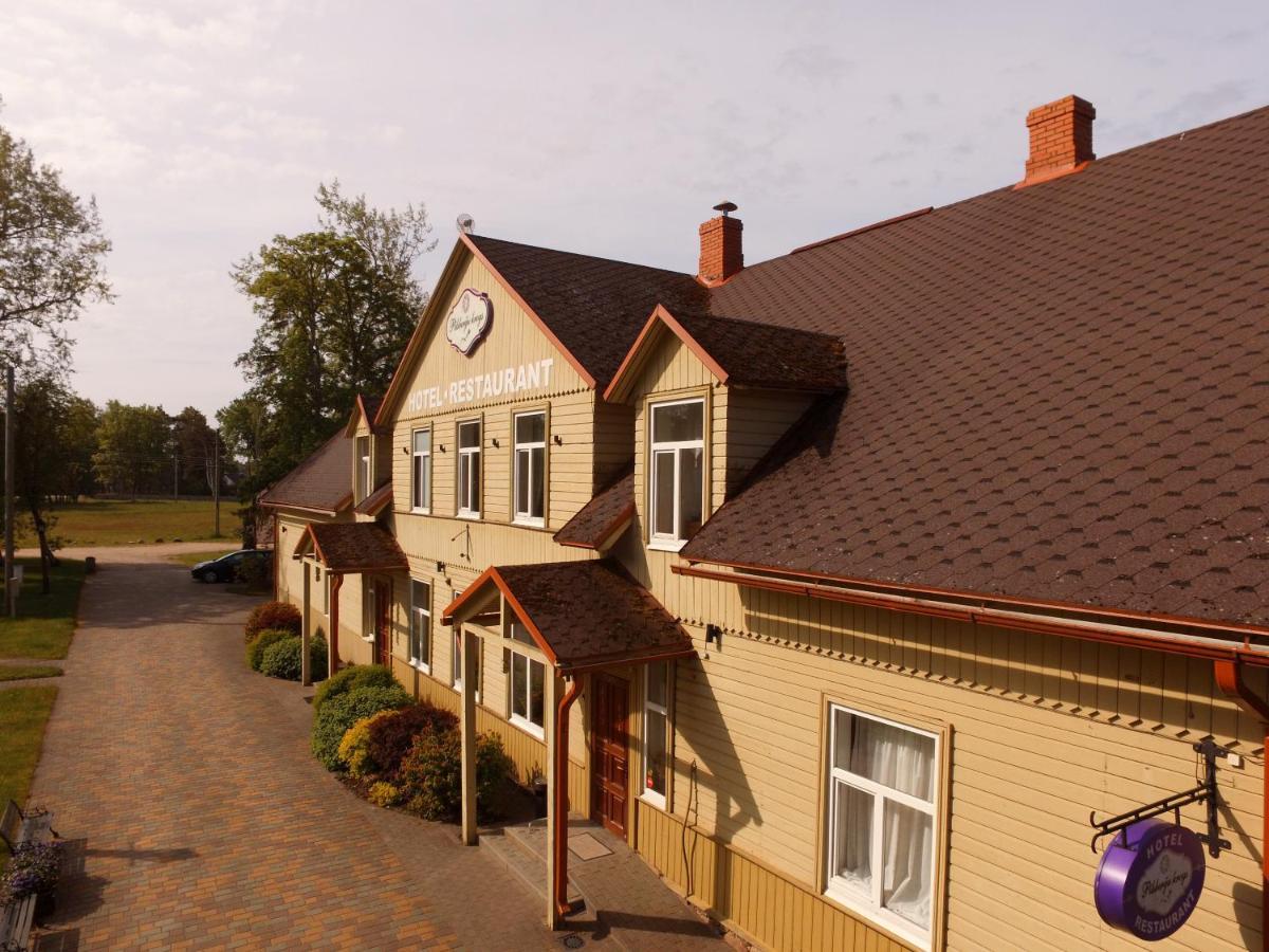 Pilsbergu Krogs Jurkalne Esterno foto