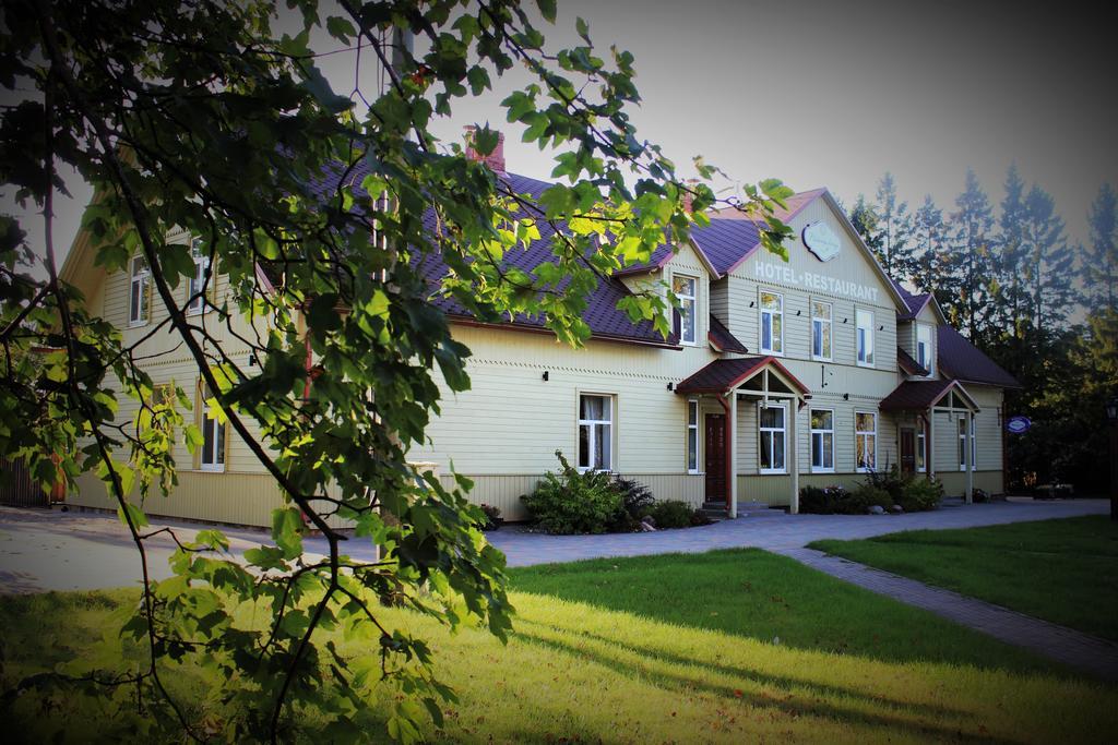 Pilsbergu Krogs Jurkalne Esterno foto